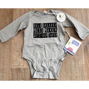 NWT i‎ Play Baby Organic 1pc Bodysuit Outfit Gray & Black Rule Breaker